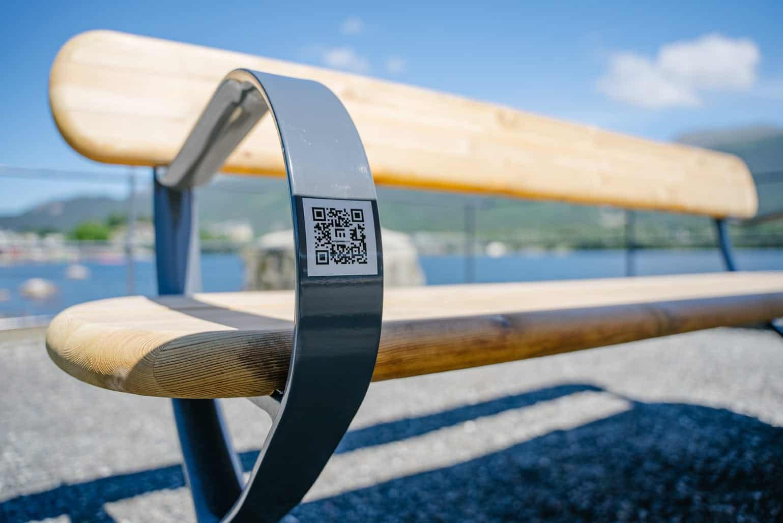 Park bench in Norway traceable to Wrexham using Blockchain technology - The Aluminium Federation