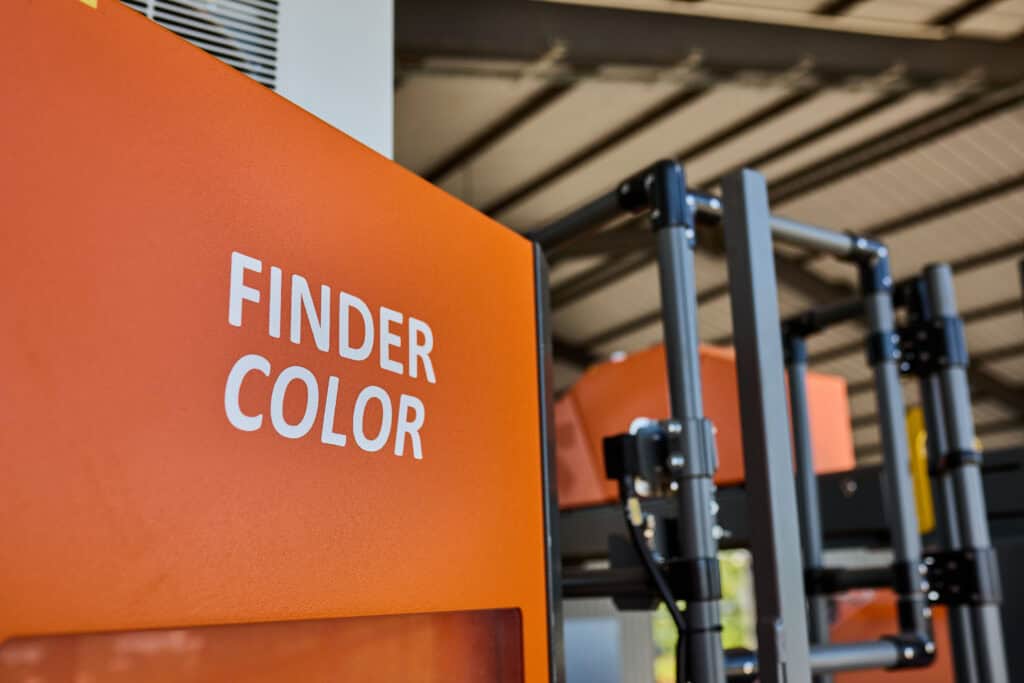 Member News: TOMRA Recycling unveils FINDER™ COLOR: next-generation colour sorting for high-purity metal recovery - The Aluminium Federation
