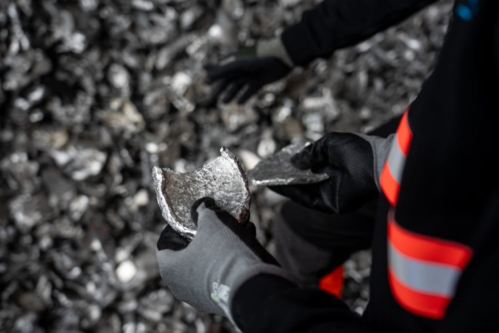 Member News: Cusiana and TOMRA Recycling redefine aluminium recycling with advanced multi-sensor sorting technology - The Aluminium Federation